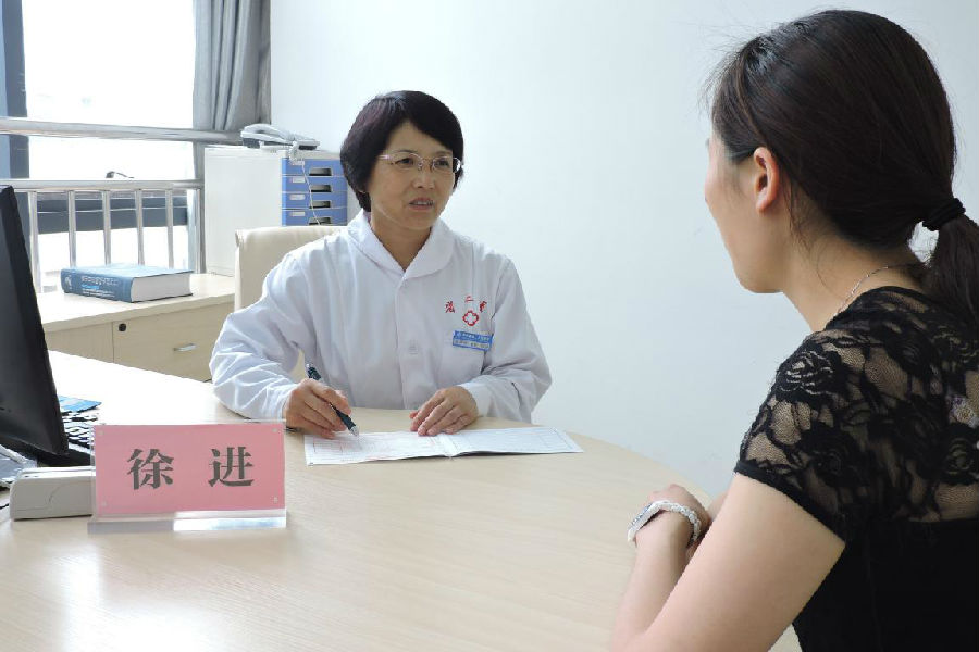 耳鼻喉权威专家徐进亲自坐诊-武汉环亚中医白癜风医院